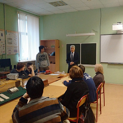 Открытие радиокружка в подшефной школе