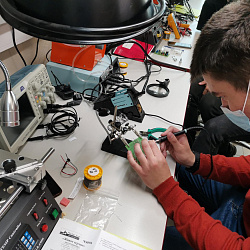 Новая лаборатория «Сборки и монтажа радиоэлектронных средств» для практико-ориентированного обучения востребована студентами