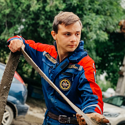 Студенты-спасатели ВСКС ликвидируют последствия подтопления в Крыму