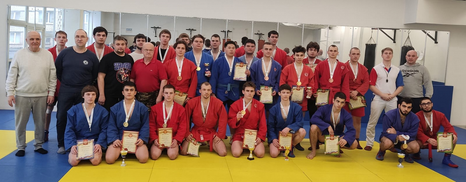 Борцы РТУ МИРЭА выиграли семь медалей на турнире по самбо