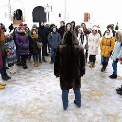 Культурно-познавательный тур студентов университета по городам Золотого кольца России.