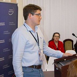 Исследователи из РТУ МИРЭА научились управлять действием анестетика с помощью света