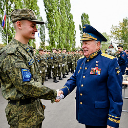 Состоялось торжественное вручение погон выпускникам ВУЦ при РТУ МИРЭА