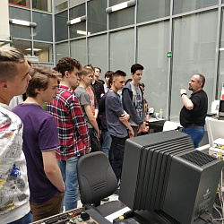 Студенты Колледжа приборостроения и информационных технологий посетили Музей техники Apple