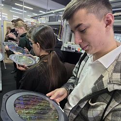 Студенты ИТХТ имени М.В. Ломоносова посетили АО «НИИМЭ» в г. Зеленограде