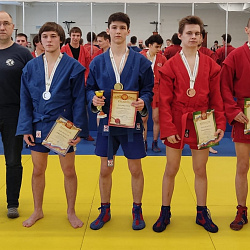 Борцы РТУ МИРЭА выиграли семь медалей на турнире по самбо