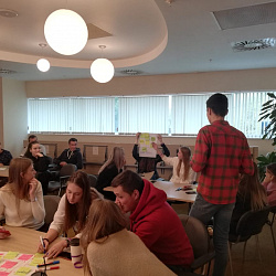 Студенты Института ИНТЕГУ приняли участие в бизнес-игре, созданной специалистами компании КРОК