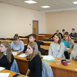 Участники круглого стола обсудили основные угрозы экономической безопасности
