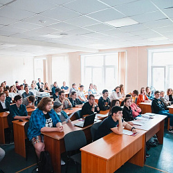 Студенты РТУ МИРЭА обсудили перспективы отечественной электроники