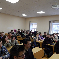 В Институте кибербезопасности и цифровых технологий прошёл мастер-класс по разработке AR-игры «Запомни Цвет»