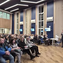 Учащиеся выпускного курса колледжа РТУ МИРЭА узнали детали поступления в вуз в ходе встречи с ответственным секретарём приёмной комиссии университета   