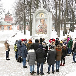 Культурно-познавательный тур студентов университета по городам Золотого кольца России.