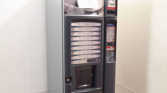 Ученый РТУ МИРЭА перечислил неочевидные причины, по которым кофе из автомата может быть опасен для здоровья 