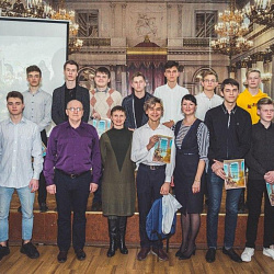 В Колледже РТУ МИРЭА выбрали победителей в конкурсах на звание Мисс и Мистер Колледж 