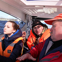 Участники экспедиции «Страна рифов» Экспедиционного корпуса МИРЭА «Цитадель» провели целый день на воде
