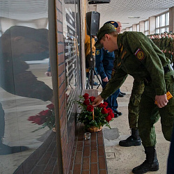Состоялось торжественное вручение погон выпускникам военной кафедры РТУ МИРЭА