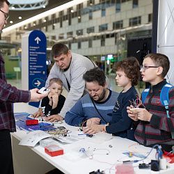 Выездной мастер-класс в технопарке «Сколково» — «Ночное автоматическое освещение» провёл представитель РТУ МИРЭА