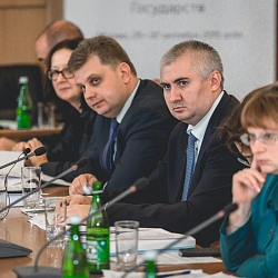 В кампусе на проспекте Вернадского Члены Совета по делам молодёжи провели встречу с лидерами молодёжных организаций государств-участников СНГ.