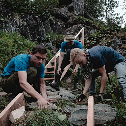 Волонтёры РТУ МИРЭА продолжают работать в Катунском биосферном заповеднике