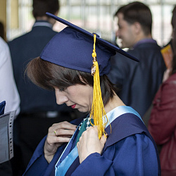 Выпускники 2019 года получили дипломы с отличием