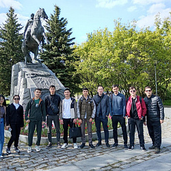 Иностранные студенты Института международного образования почтили память героев Великой Отечественной войны