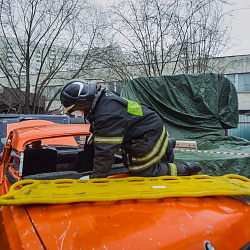 На базе университета впервые прошли городские соревнования среди студенческих спасательных формирований