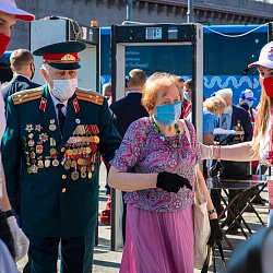 Студенты-спасатели приняли участие в параде в честь 75-летия Победы