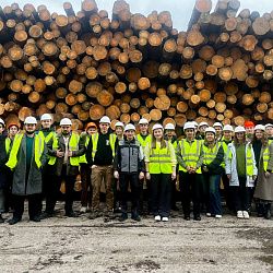 Студенты и преподаватели Института искусственного интеллекта побывали с экскурсией на заводах «Терра» и «Арбор» 