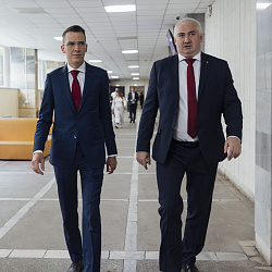 Андрей Омельчук оценил возможности мониторинга приёмной кампании в ситуационном центре Минобрнауки России