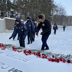 Добровольцы ВСКС почтили память защитников Отечества по всей стране