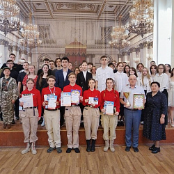 В Колледже программирования и кибербезопасности прошли торжественные мероприятия в честь Дня Победы