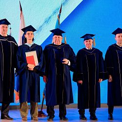 Выпускники-специалисты РТУ МИРЭА получили дипломы о высшем образовании