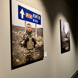 Студенты Института технологий управления посетили выставку «За лентой» в Национальном музее искусства и фотографии