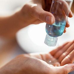 Эксперт РТУ МИРЭА предупредил об опасности неправильного применения антисептиков