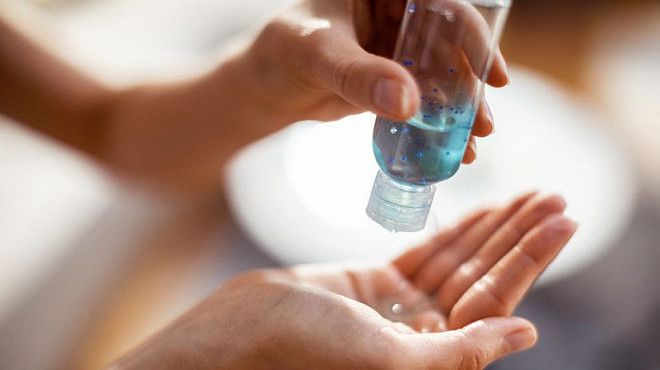 Эксперт РТУ МИРЭА предупредил об опасности неправильного применения антисептиков