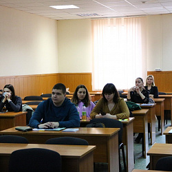 В Институте экономики и права продолжен проект «Лучшие — лучшим»