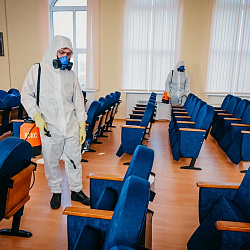 Добровольцы отряда ВСКС РТУ МИРЭА провели санитарную обработку и дезинфекцию помещений учебных заведений Москвы