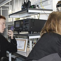 В Институте радиоэлектроники и информатики открылась коллективная радиостанция