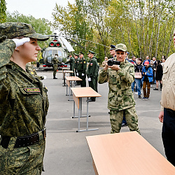 Состоялось торжественное вручение погон выпускникам ВУЦ при РТУ МИРЭА