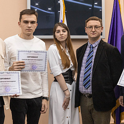 Студенты Института информационных технологий получили сертификаты по результатам прохождения курсов элитной подготовки