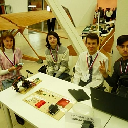 Студенты Колледжа при Университете приняли участие в Открытом городском конкурсе проектно-исследовательских работ учащихся «Инженерный старт».