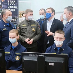 Андрей Турчак и Игорь Кобзев встретились с добровольцами ВСКС в Иркутске