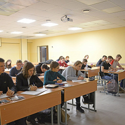 Более 400 школьников сдали практическую часть предпрофессионального экзамена на базе МИРЭА